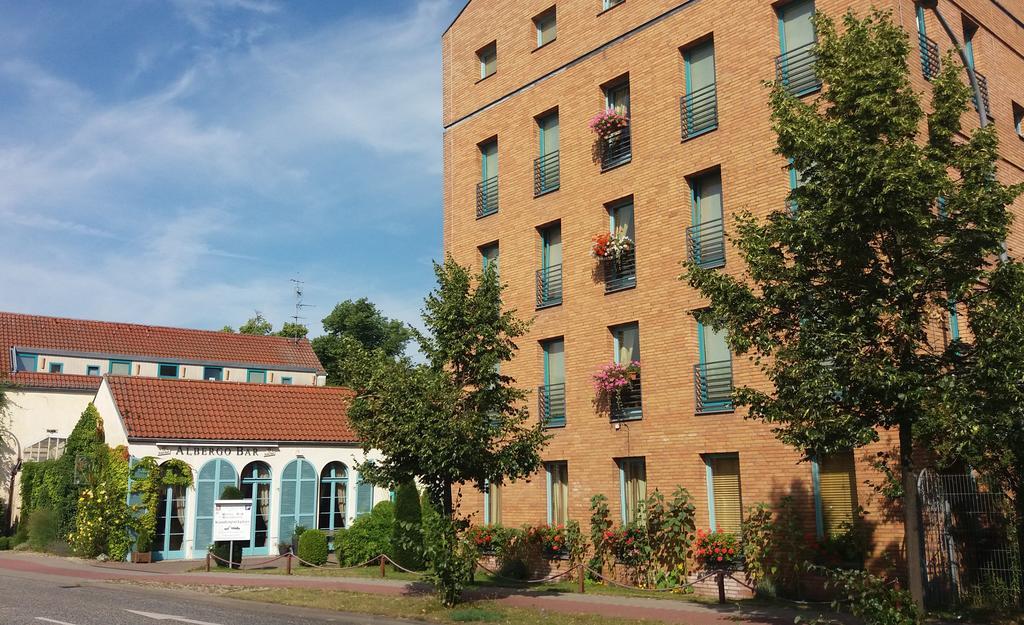 Hotel Albergo Hotel 4*